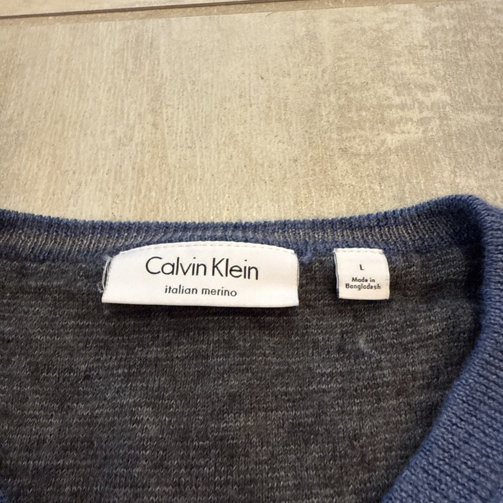 Calvin Klein CK Mens Large 100% Extra Fine Merino Wool V Neckline Sweater Blue - Picture 5 of 8